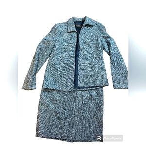 Dana Buchanan size 4 jacket and skirt tweet navy and white